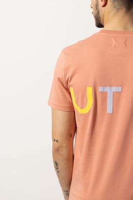  Camiseta KLO Rosa con Serigrafía